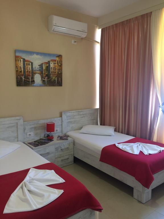 Berti Apartments Sarandë 外观 照片
