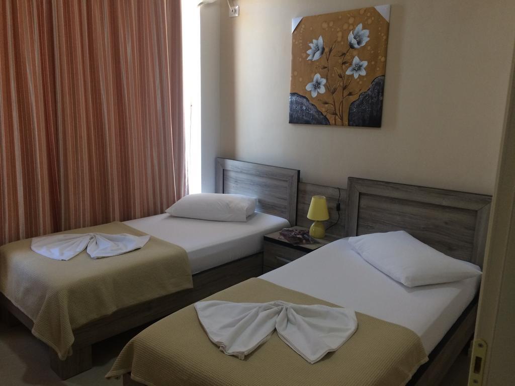 Berti Apartments Sarandë 外观 照片