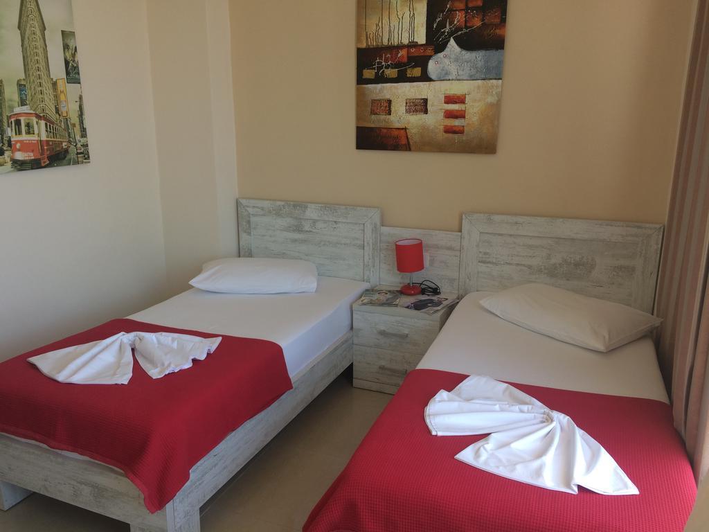 Berti Apartments Sarandë 外观 照片