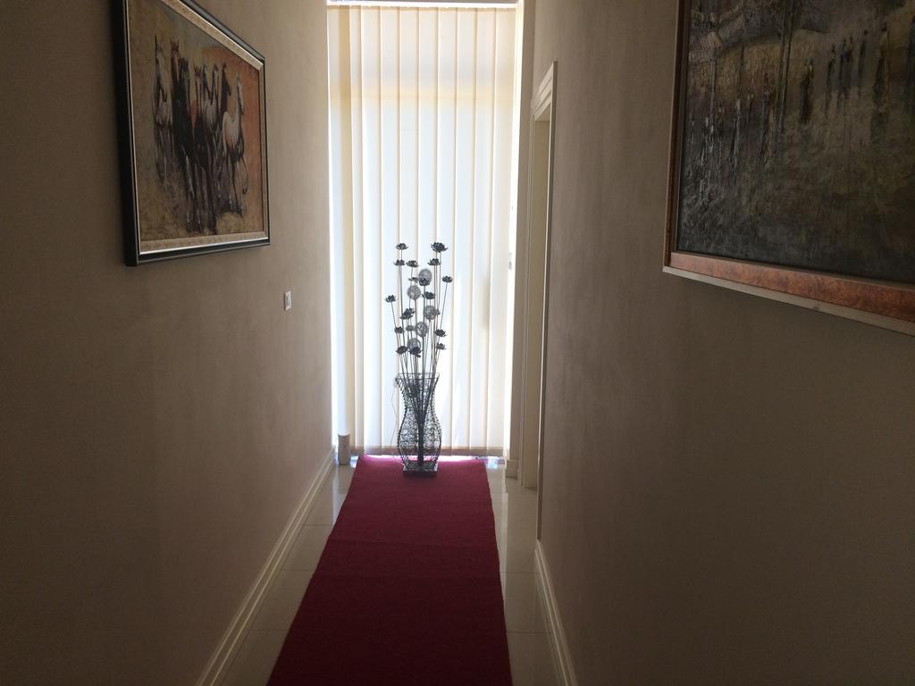 Berti Apartments Sarandë 外观 照片