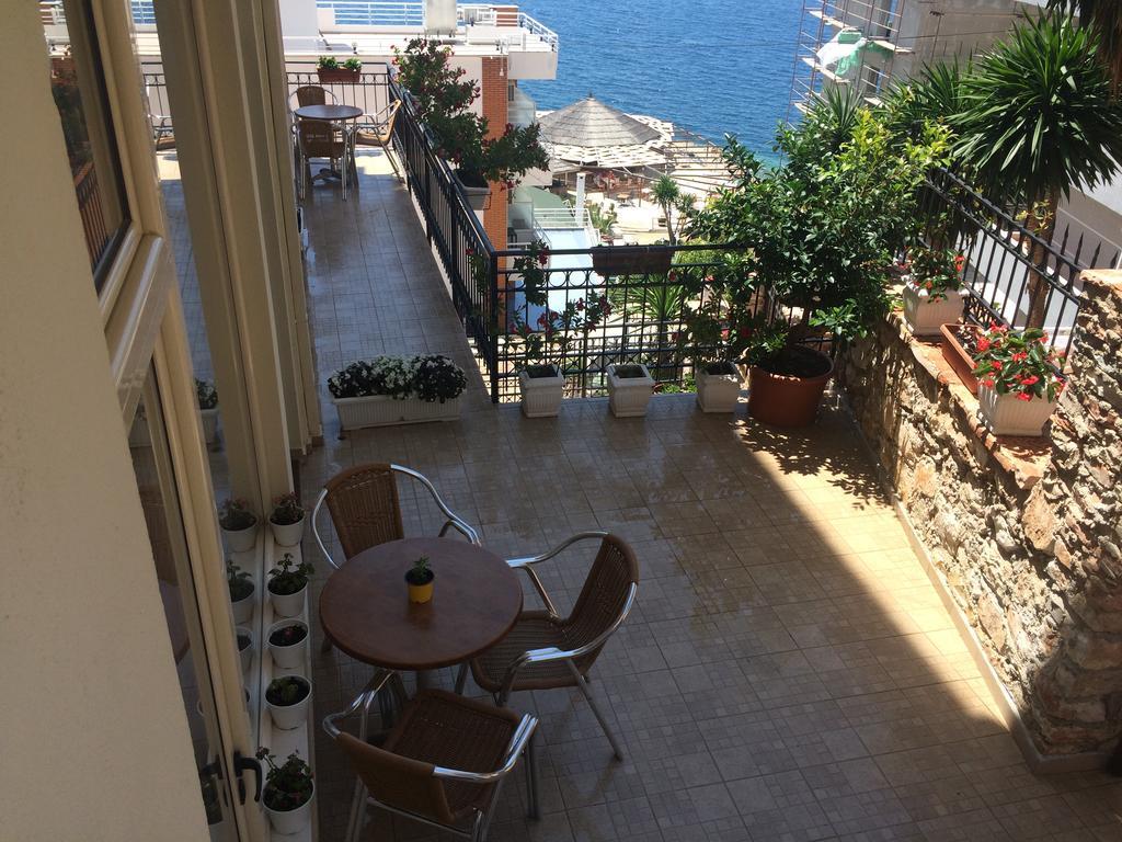 Berti Apartments Sarandë 外观 照片