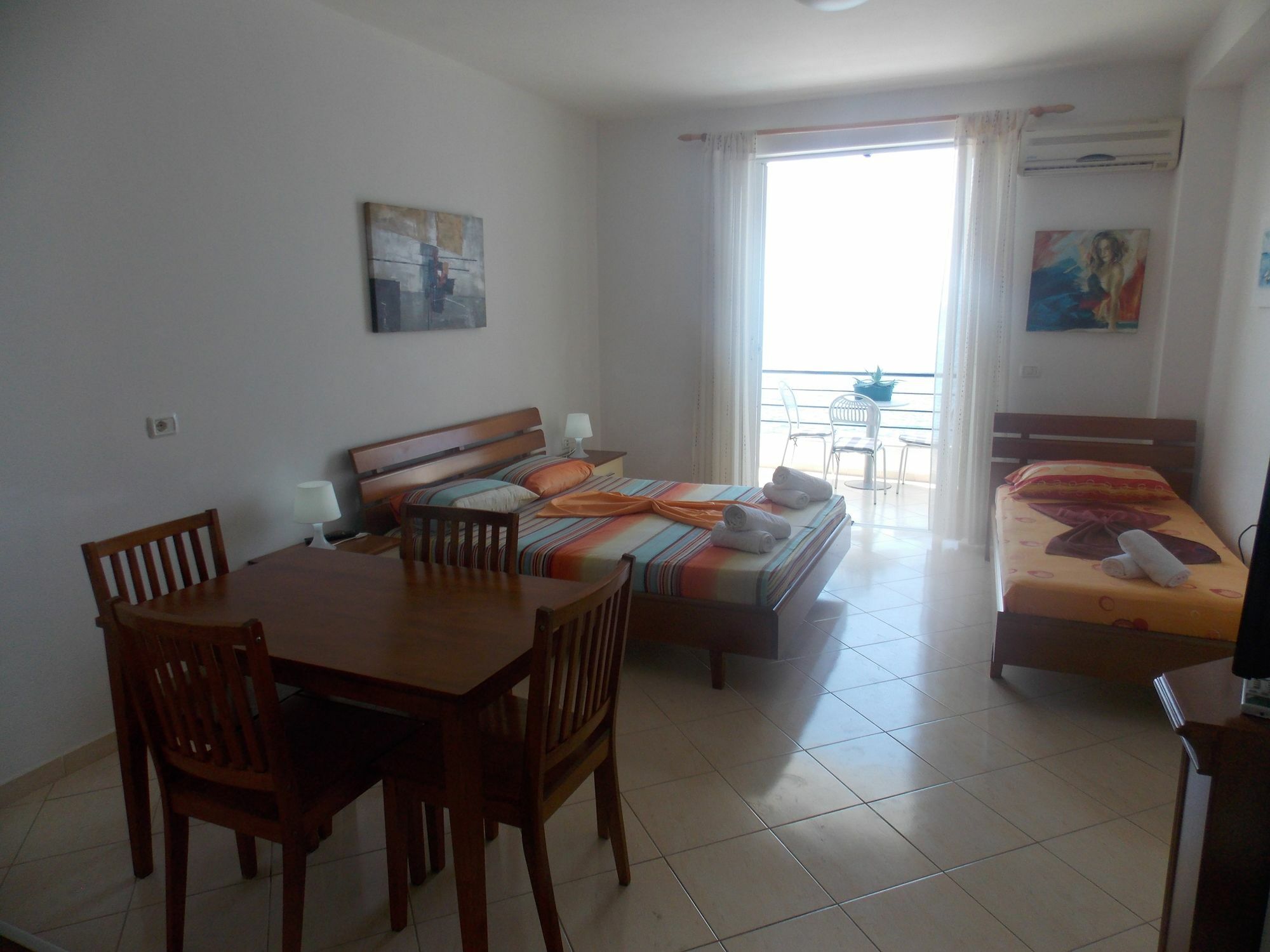 Berti Apartments Sarandë 外观 照片
