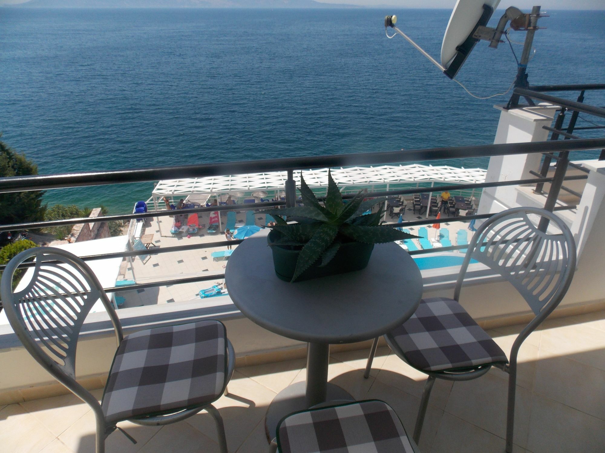 Berti Apartments Sarandë 外观 照片