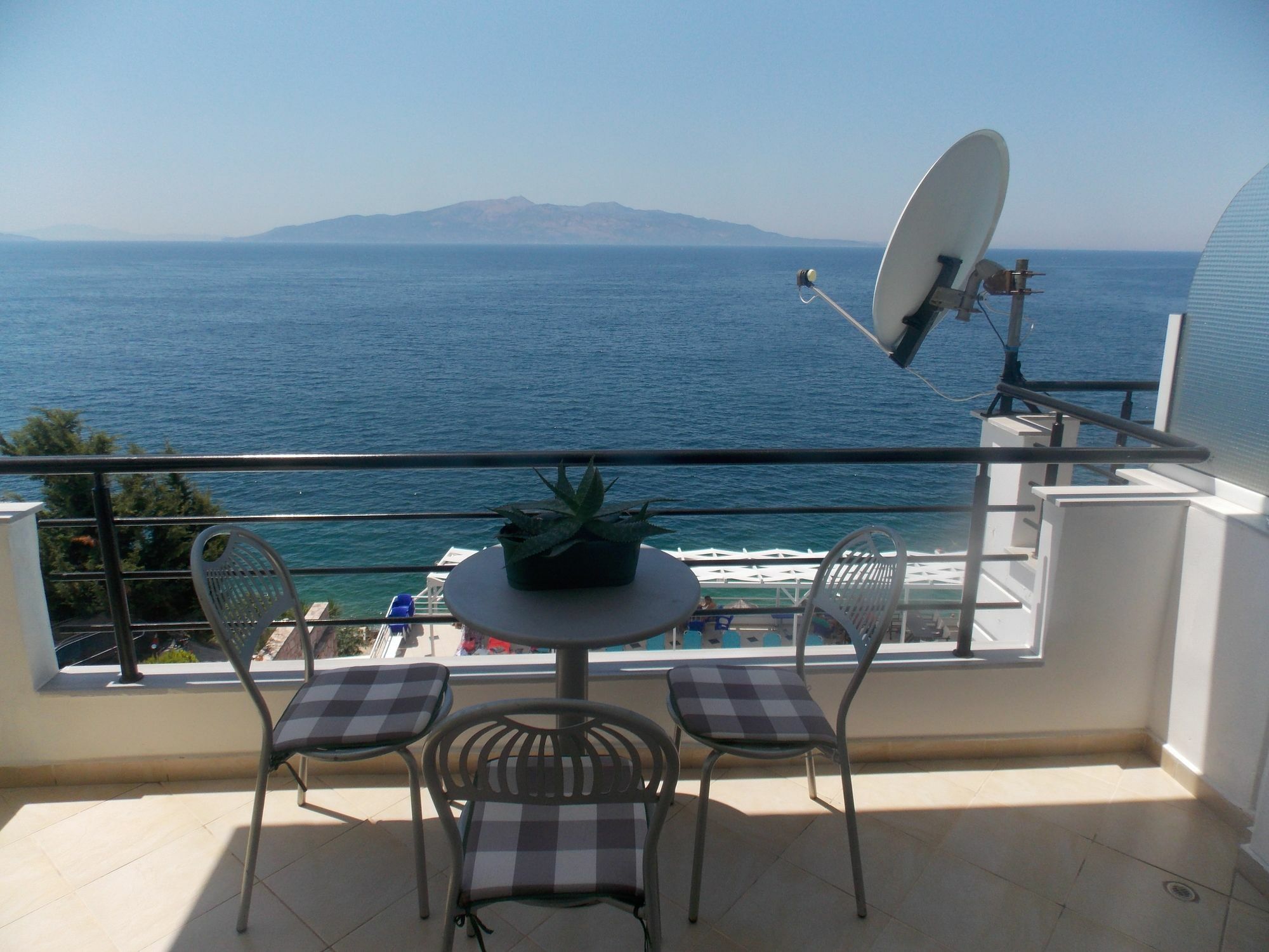Berti Apartments Sarandë 外观 照片