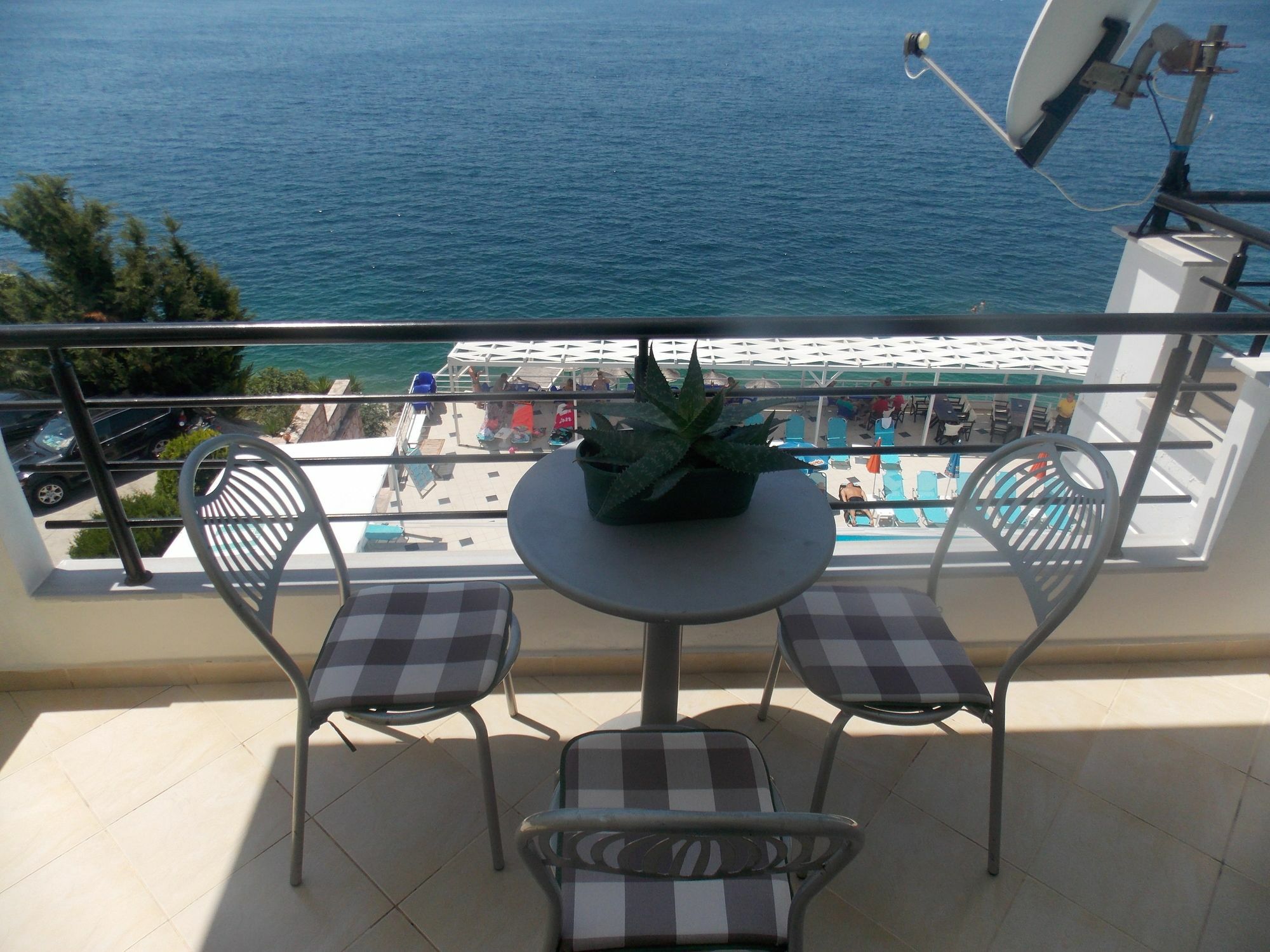 Berti Apartments Sarandë 外观 照片
